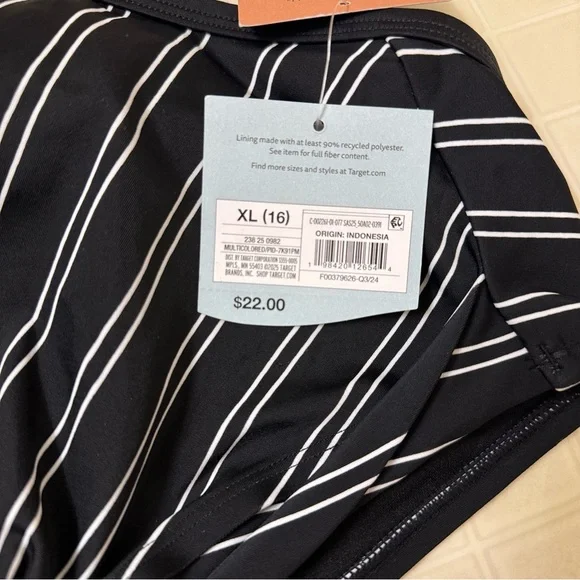 Women's Highneck Twist-Front Longline Bikini Top - Shade & Shore Size XL - Picture 7 of 7